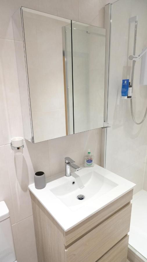 Intimate Entire Flat 9-Min Walk To Boscombe Beach 伯恩茅斯 外观 照片