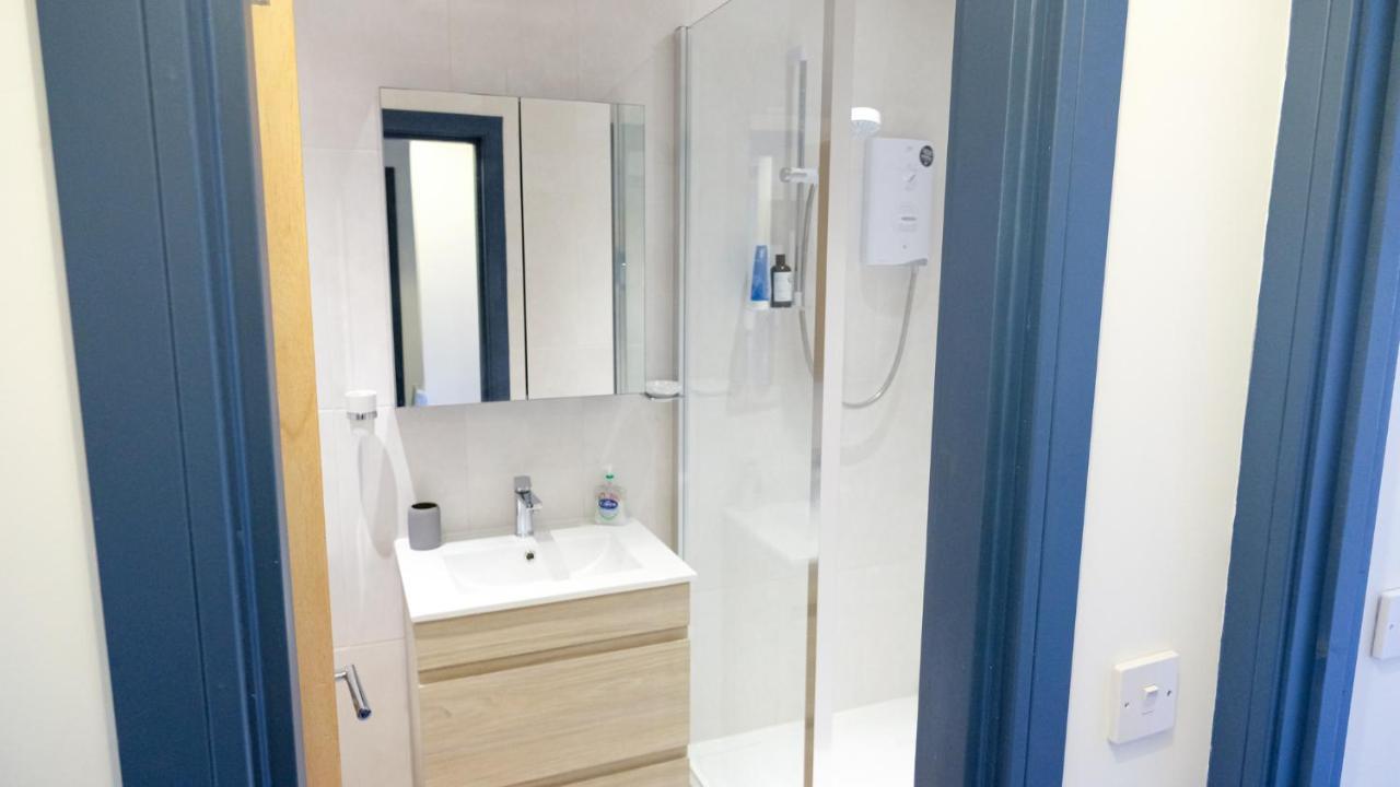 Intimate Entire Flat 9-Min Walk To Boscombe Beach 伯恩茅斯 外观 照片